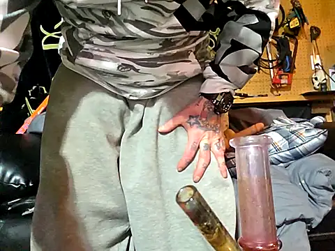 Snapshot of canadacockinme chatting on 1, 11, 2025 canadacockinme online show from 1, 11, 2025