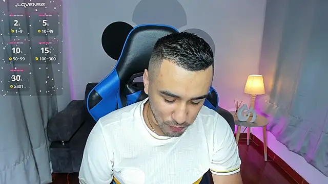 Snapshot of Nick_Moca chatting on 12, 1, 2025 Nick Moca online show from 12, 1, 2025