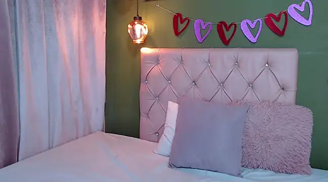 Sharloth milf online show from 17, 2, 2025