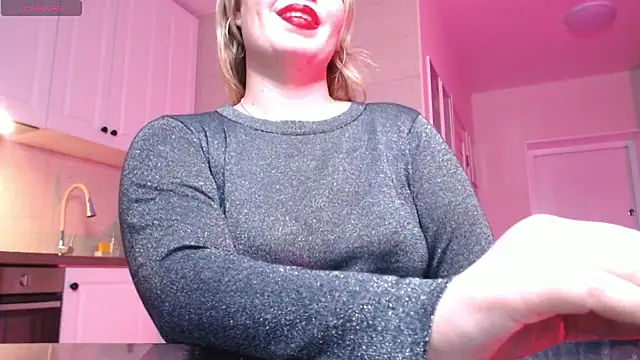 HotTiffani online show from 25, 1, 2025