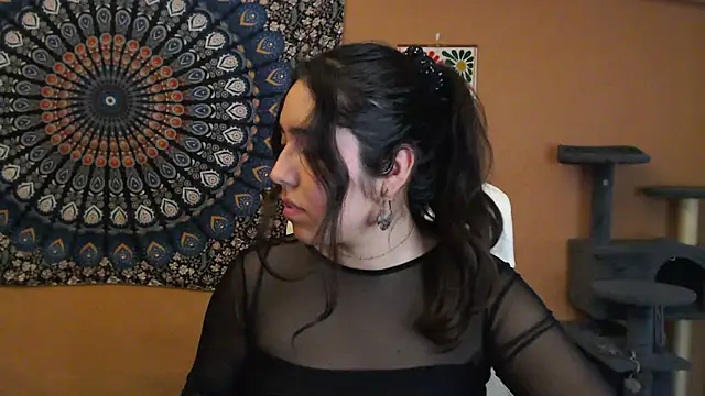 Snapshot of IntimateTales chatting on 24, 2, 2025 IntimateTales online show from 24, 2, 2025