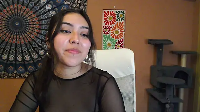 Snapshot of IntimateTales chatting on 24, 2, 2025 IntimateTales online show from 24, 2, 2025