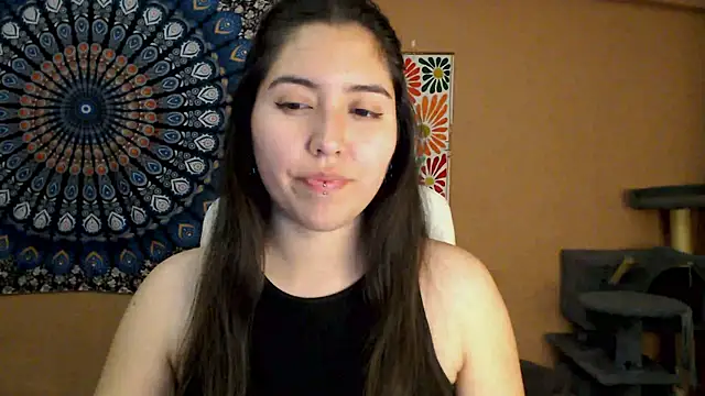 Snapshot of IntimateTales chatting on 5, 11, 2025 IntimateTales online show from 5, 11, 2025