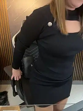 KellyBrooklyn  online show from 17, 2, 2026