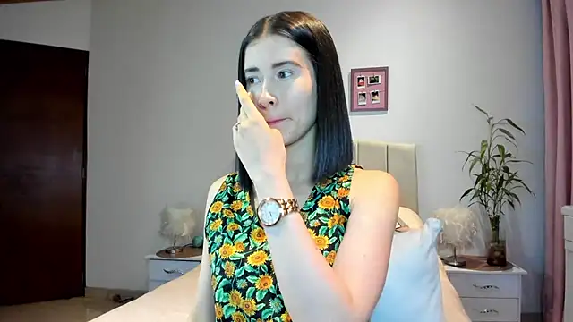 Snapshot of macarena_vallejo chatting on 18, 2, 2025 macarena vallejo online show from 18, 2, 2025