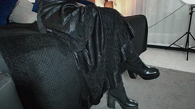  Jade 16 online show from 25, 2, 2026