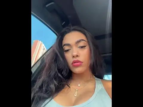 Snapshot of emma_andrew1 chatting on 24, 10, 2025 emma andrew1 online show from 24, 10, 2025