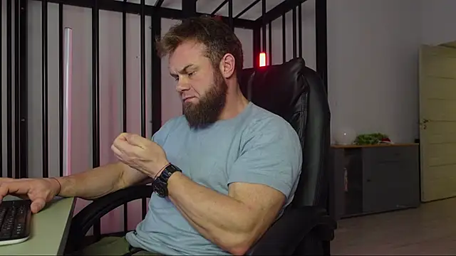 Snapshot of Tommy_Burnz chatting on 7, 1, 2025 Tommy Burnz online show from 7, 1, 2025