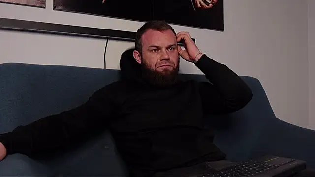 Snapshot of Tommy_Burnz chatting on 29, 1, 2025 Tommy Burnz online show from 29, 1, 2025