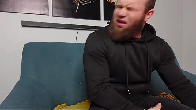 Snapshot of Tommy_Burnz chatting on 14, 2, 2025 Tommy Burnz online show from 14, 2, 2025