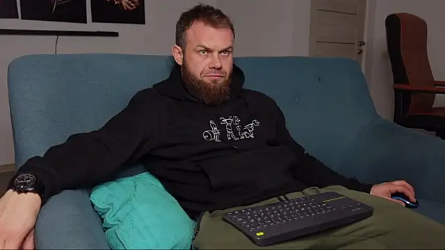 Snapshot of Tommy_Burnz chatting on 19, 3, 2025 Tommy Burnz online show from 19, 3, 2025