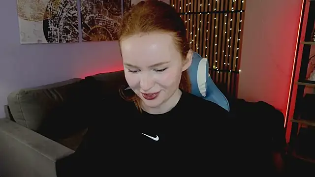 Snapshot of GingerArin chatting on 24, 10, 2025 GingerArin online show from 24, 10, 2025