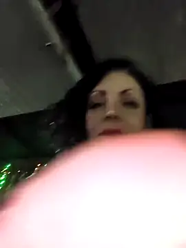 Snapshot of mijal_queen chatting on 19, 10, 2025 mijal queen online show from 19, 10, 2025