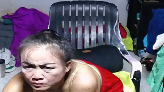 Snapshot of 1CuteAndSexy69 chatting on 23, 10, 2025 1CuteAndSexy69 online show from 23, 10, 2025