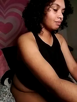 Snapshot of TasteeKitty chatting on 9, 11, 2025 TasteeKitty online show from 9, 11, 2025