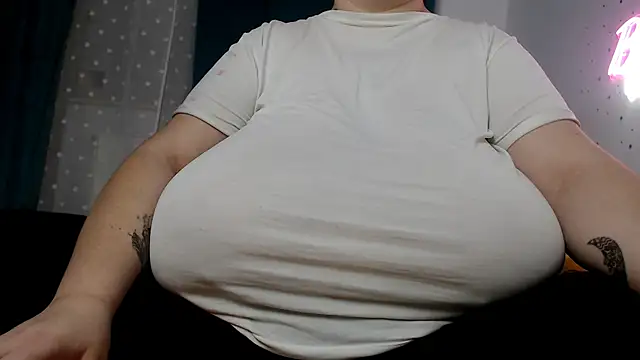 SenzualHotM online show from 2, 3, 2025