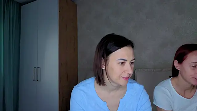 Snapshot of sweeetgirls2021 chatting on 1, 12, 2025 sweeetgirls2021 online show from 1, 12, 2025