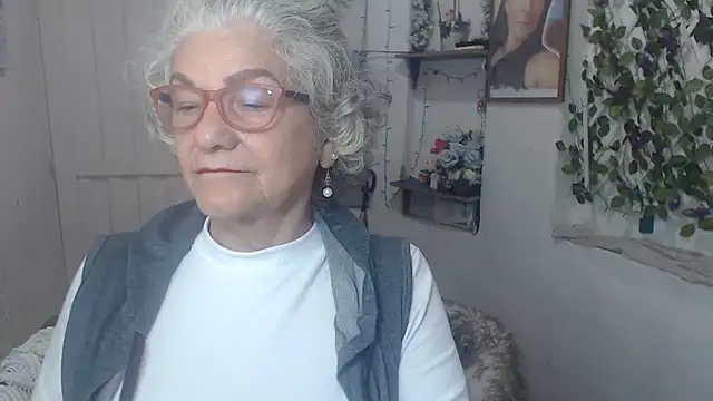 FunnyGrandma online show from 15, 10, 2025