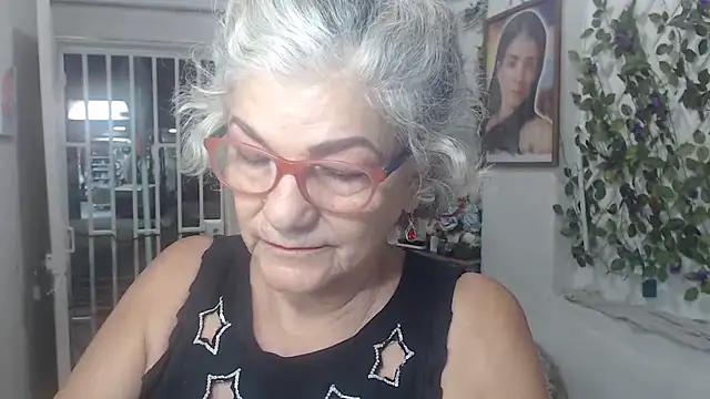 FunnyGrandma online show from 19, 10, 2025