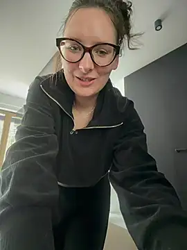 The Snowwhitee online show from 14, 5, 2026