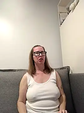 Snapshot of SweetandNaughty1 chatting on 13, 11, 2025 SweetandNaughty1 online show from 13, 11, 2025