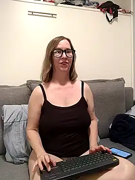 SweetandNaughty1 online show from 9, 3, 2026