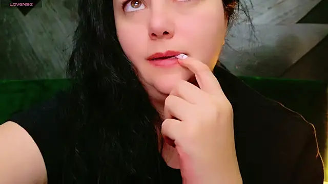 AleshaArabian online show from 3, 2, 2025