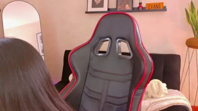 EmmyEvans1 online show from 25, 2, 2026