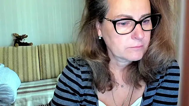 lauraoven online show from 30, 9, 2025