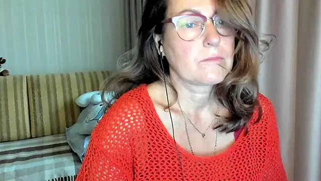 lauraoven online show from 3, 10, 2025