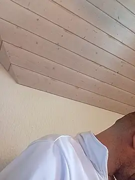 Snapshot of Kw8585kw chatting on 14, 1, 2026 Kw8585kw online show from 14, 1, 2026