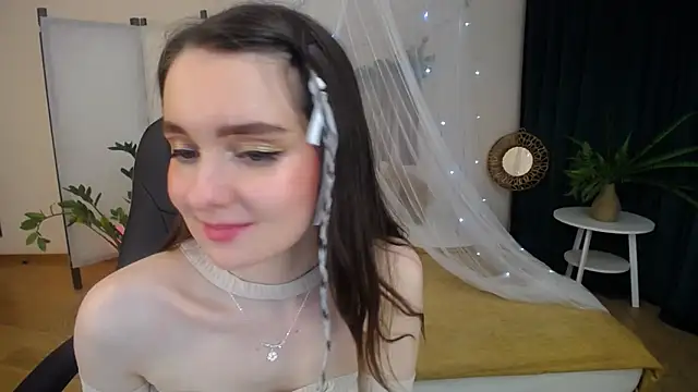 Snapshot of CloudGrace chatting on 28, 1, 2025 CloudGrace online show from 28, 1, 2025