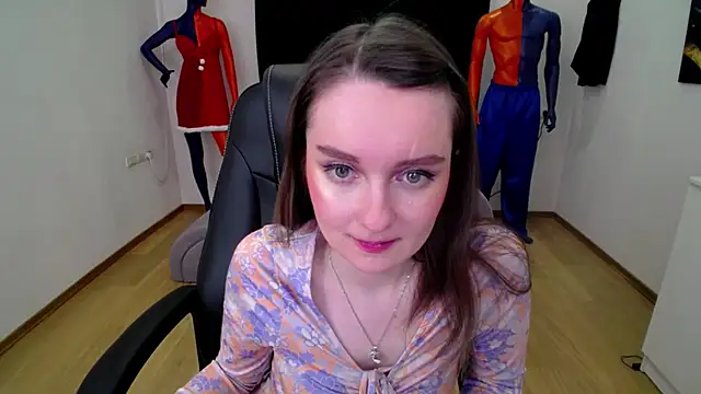 Snapshot of CloudGrace chatting on 4, 2, 2025 CloudGrace online show from 4, 2, 2025