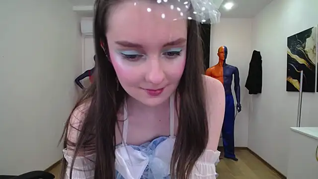 Snapshot of CloudGrace chatting on 9, 2, 2025 CloudGrace online show from 9, 2, 2025