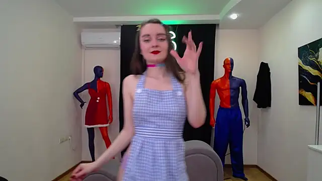 Snapshot of CloudGrace chatting on 12, 2, 2025 CloudGrace online show from 12, 2, 2025