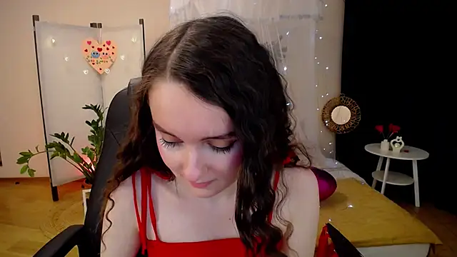 Snapshot of CloudGrace chatting on 14, 2, 2025 CloudGrace online show from 14, 2, 2025