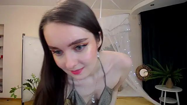 Snapshot of CloudGrace chatting on 14, 3, 2025 CloudGrace online show from 14, 3, 2025