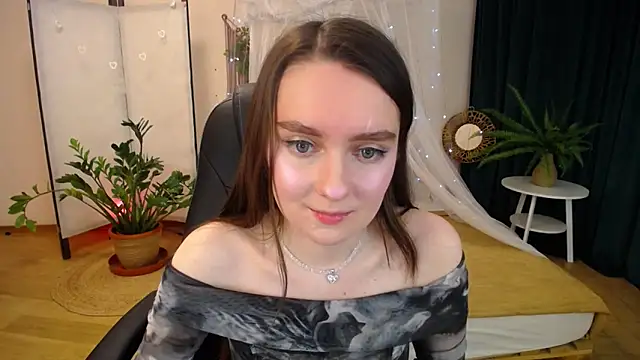 Snapshot of CloudGrace chatting on 21, 3, 2025 CloudGrace online show from 21, 3, 2025