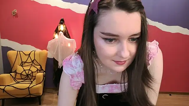 Snapshot of CloudGrace chatting on 26, 10, 2025 CloudGrace online show from 26, 10, 2025