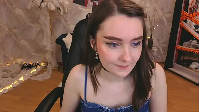 Snapshot of CloudGrace chatting on 29, 10, 2025 CloudGrace online show from 29, 10, 2025