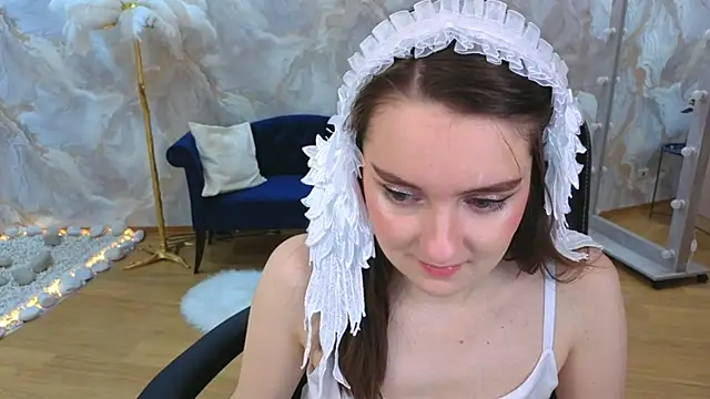 Snapshot of CloudGrace chatting on 15, 11, 2025 CloudGrace online show from 15, 11, 2025