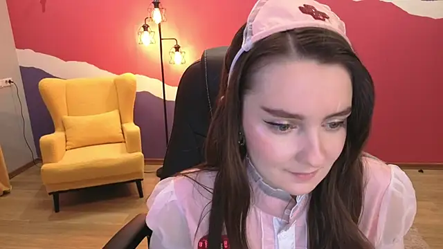 Snapshot of CloudGrace chatting on 18, 11, 2025 CloudGrace online show from 18, 11, 2025