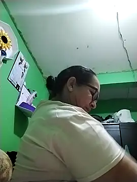 LaGochis07 online show from 8, 9, 2025