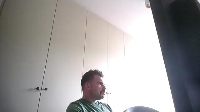 Snapshot of mrbigballs chatting on 8, 9, 2025 mrbigballs online show from 8, 9, 2025