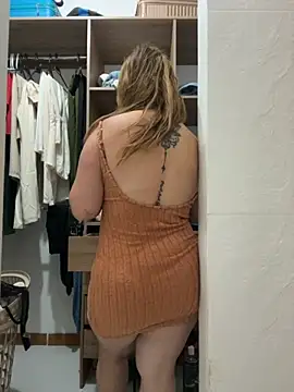 moniquerainx online show from 9, 10, 2025