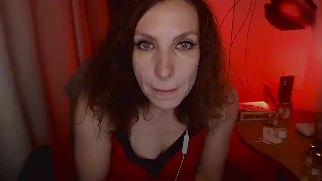 Snapshot of JohansonKatie chatting on 12, 1, 2025 JohansonKatie online show from 12, 1, 2025