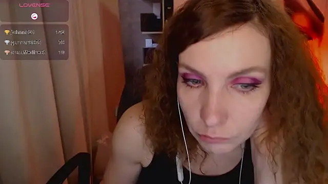 Snapshot of JohansonKatie chatting on 9, 2, 2025 JohansonKatie online show from 9, 2, 2025