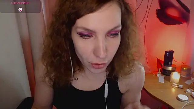 Snapshot of JohansonKatie chatting on 9, 2, 2025 JohansonKatie online show from 9, 2, 2025