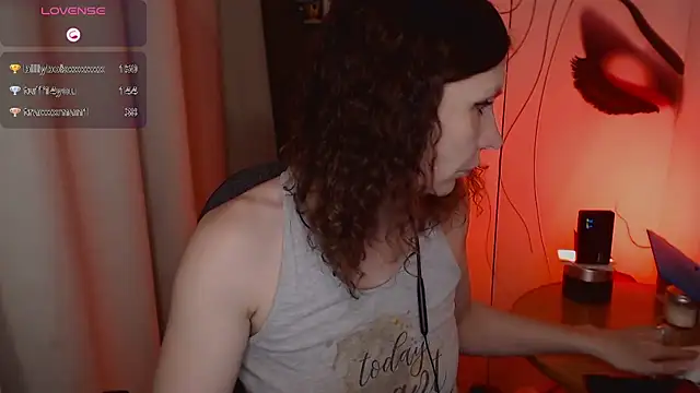 Snapshot of JohansonKatie chatting on 14, 2, 2025 JohansonKatie online show from 14, 2, 2025