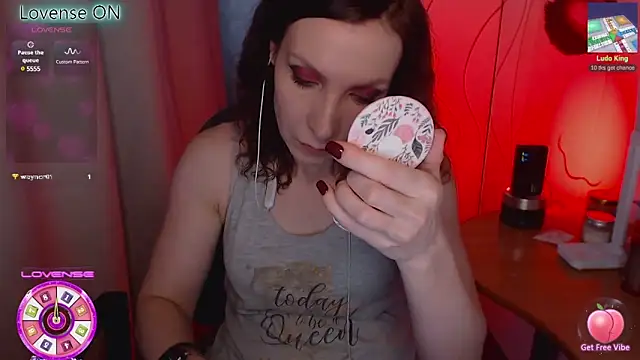 Snapshot of JohansonKatie chatting on 16, 2, 2025 JohansonKatie online show from 16, 2, 2025